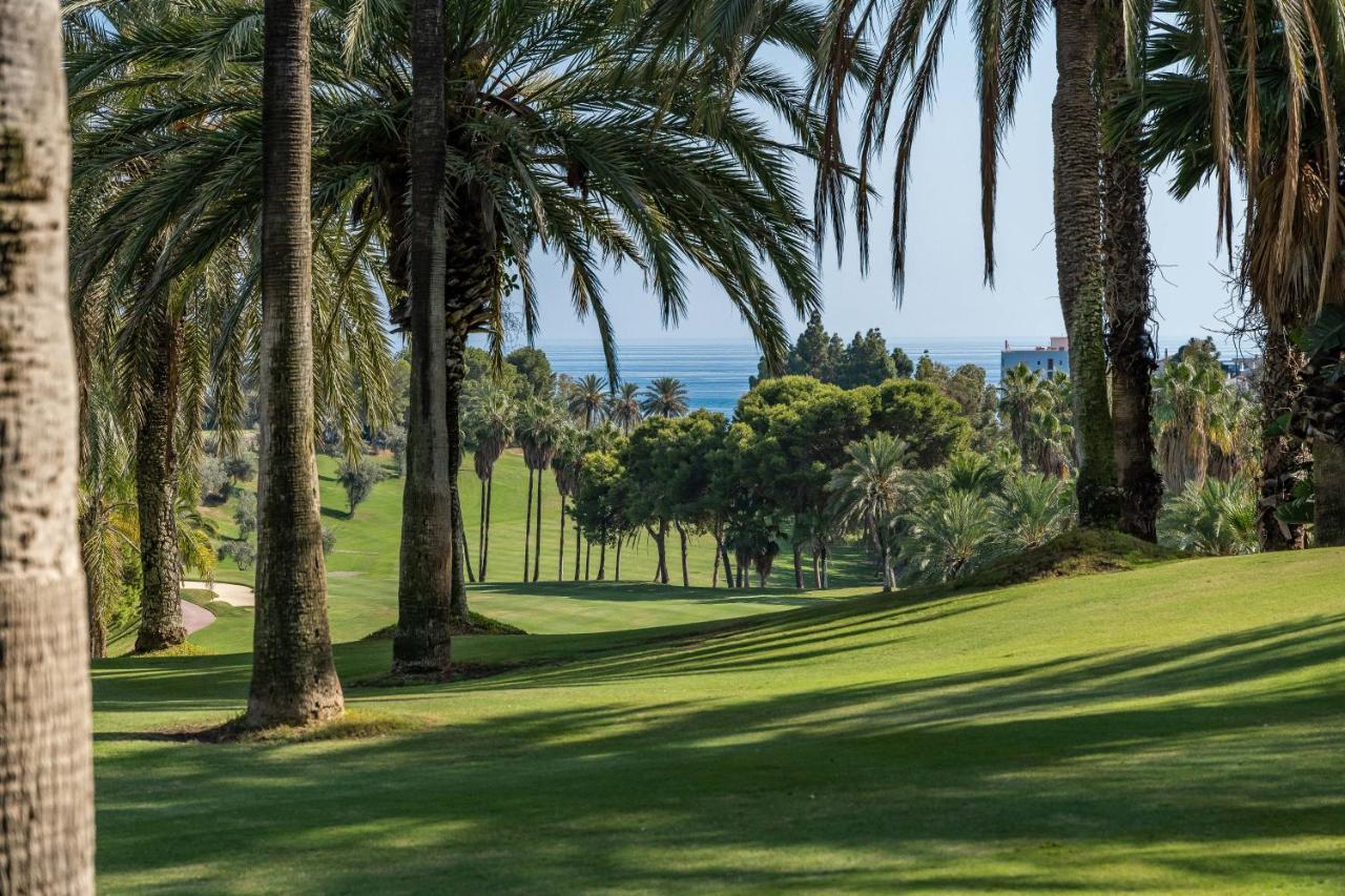Sun Coast Benalmadena -- Superb Studio With 4 Pools, Gardens & Breakfast Экстерьер фото
